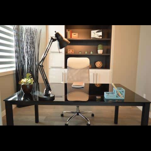 office_cleaning_pam_and_a_bucket