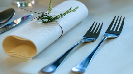 Dining-Out-weekend-cleaning